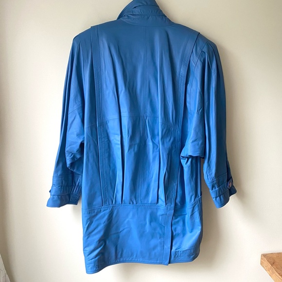 Vintage periwinkle blue leather batwing jacket - Picture 13 of 16